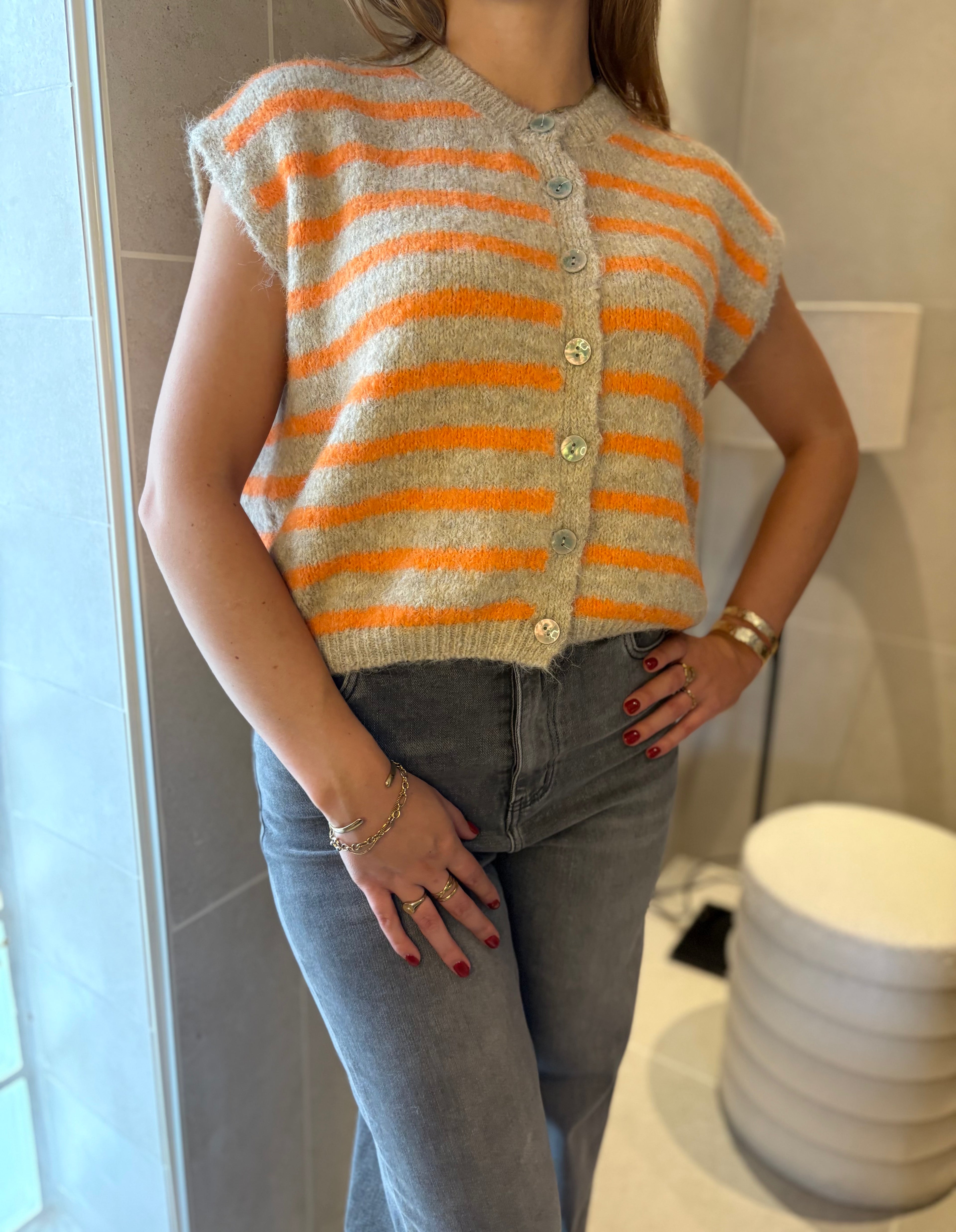 Striped Sleeveless Pull